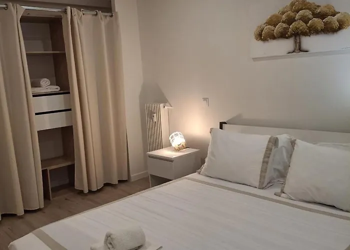 3 Pieces A Juan-les-pins *